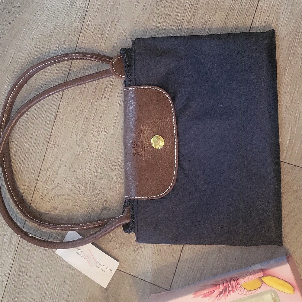 Bundle For sale 3 Items l Make Up Bag l Large Tote l Scent Set